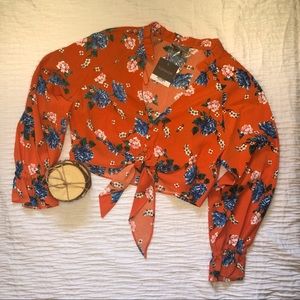 TOPSHOP Floral Tie Plunge Crop Top